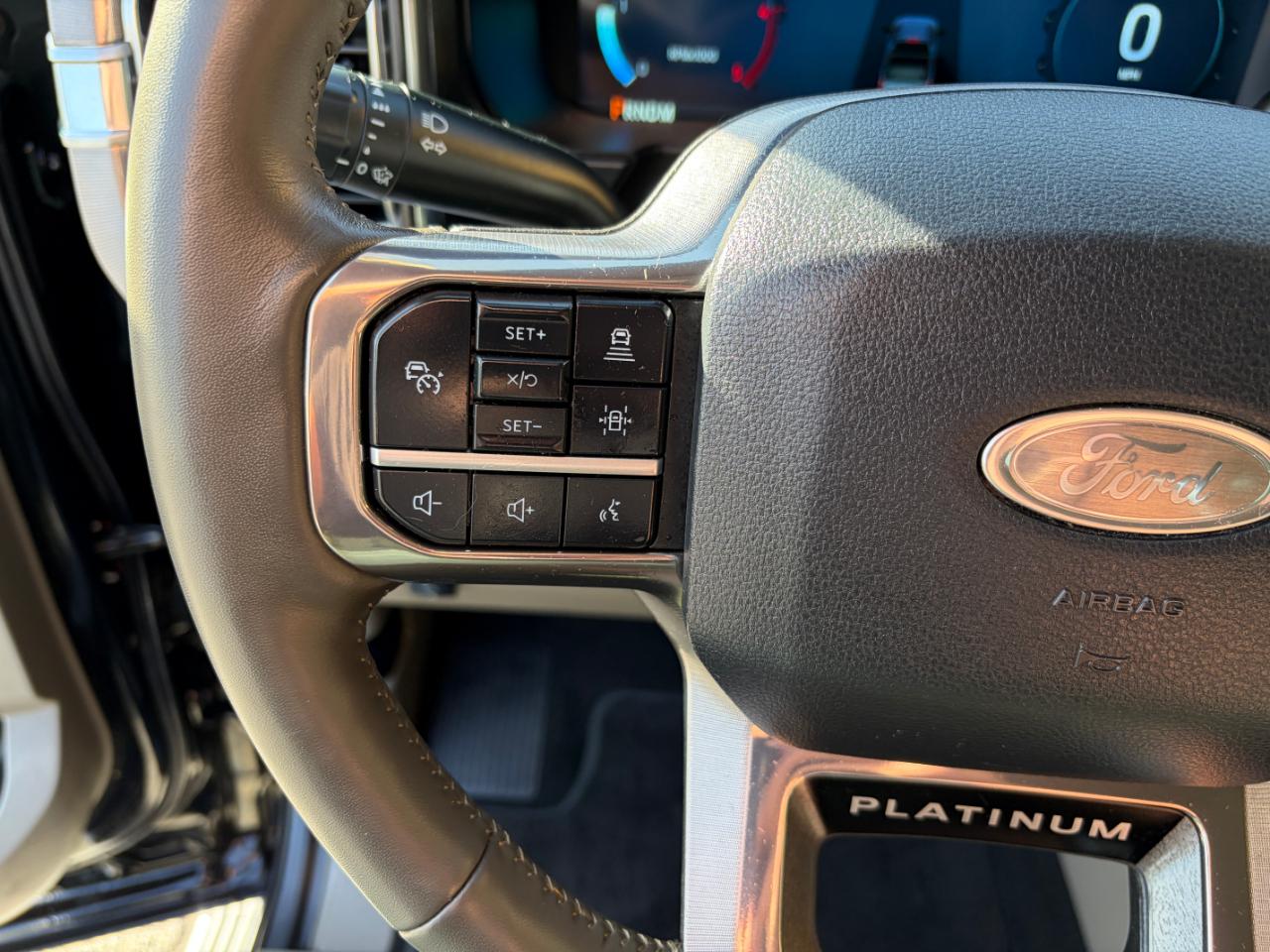 Ford Super Duty F-350 SRW Platinum 4WD Crew Cab 6.75' Box 2025