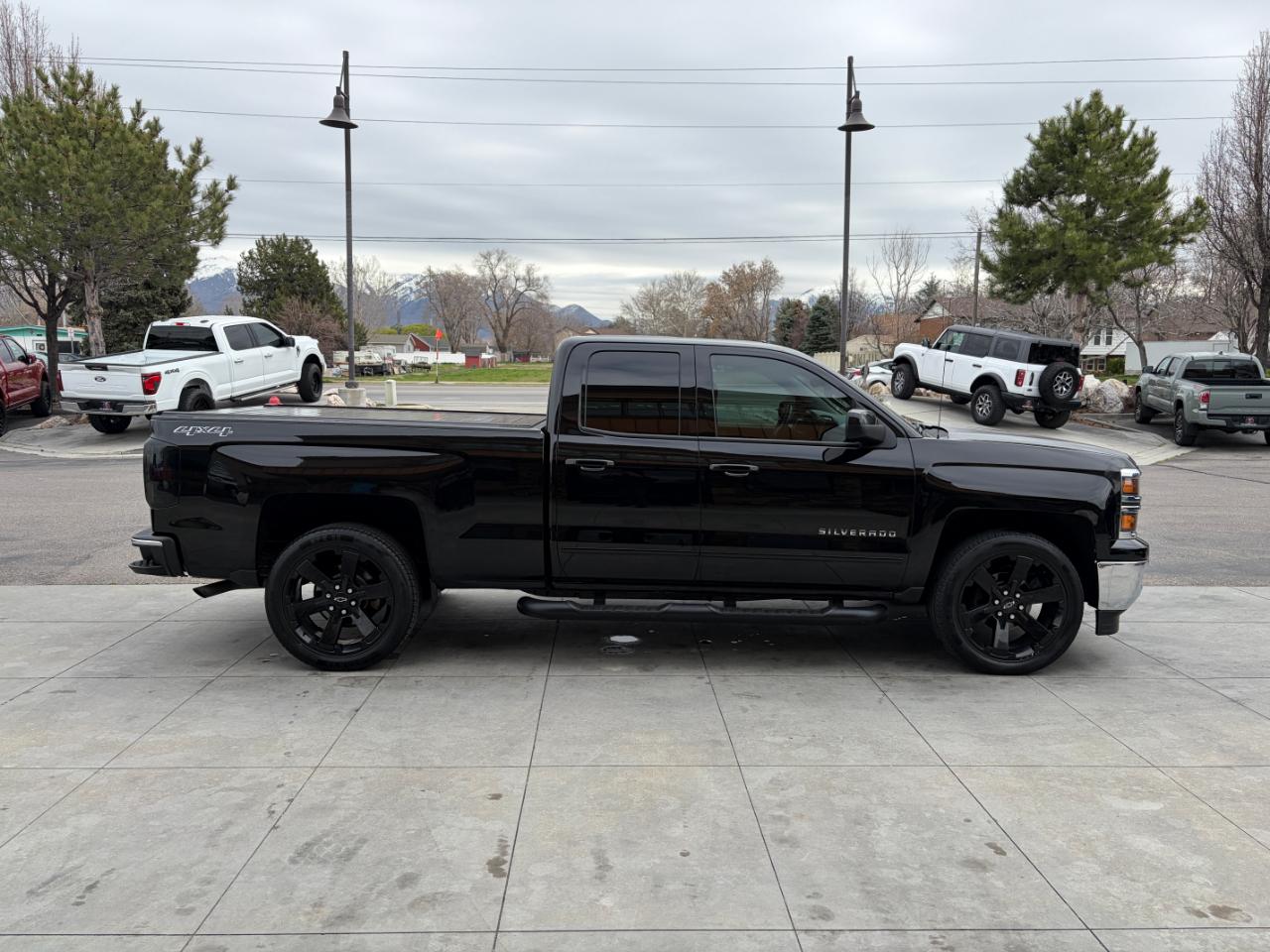 Chevrolet Silverado 1500 4WD Double Cab 143.5" LT w/1LT 2015