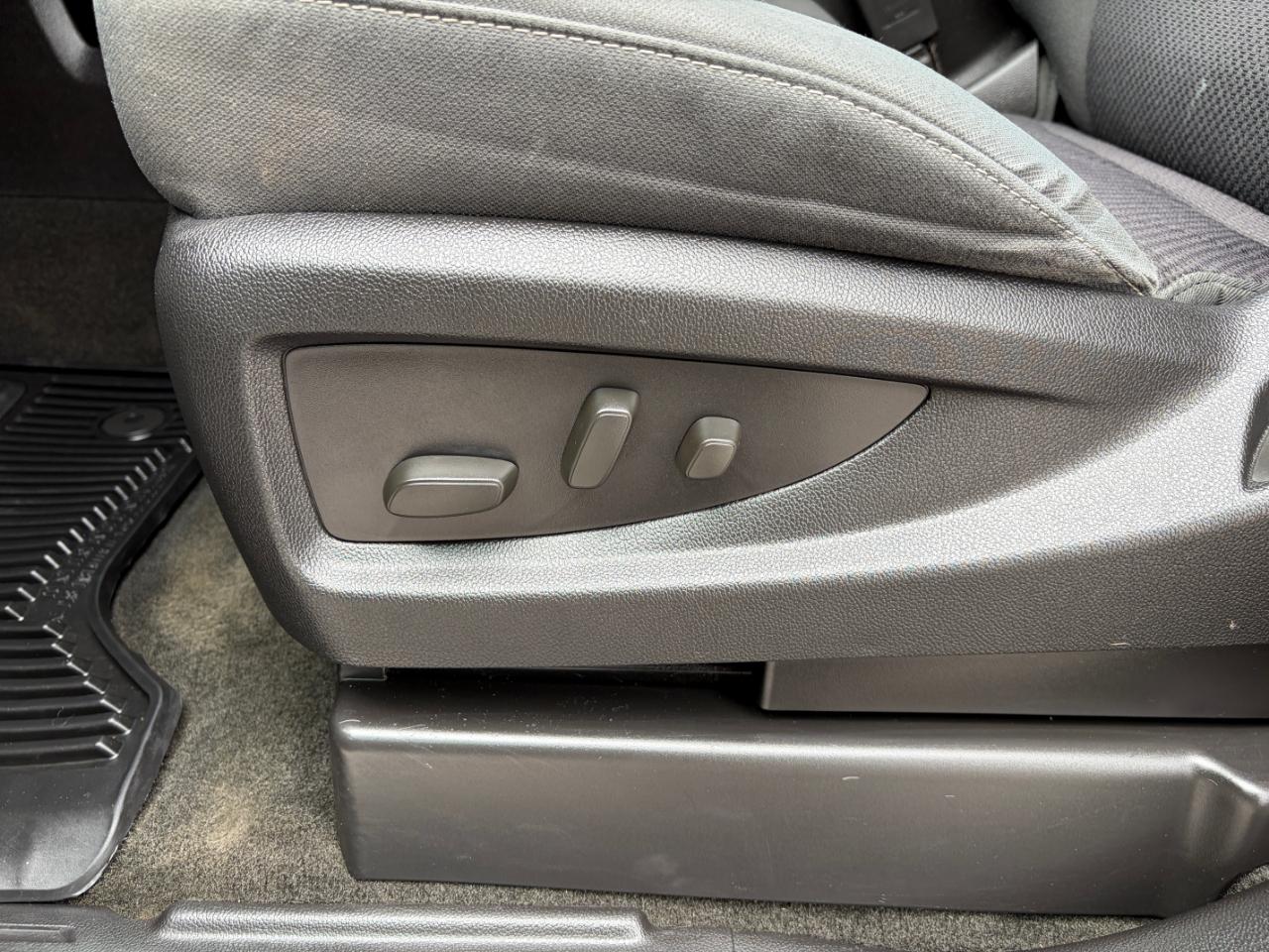 Chevrolet Silverado 1500 4WD Double Cab 143.5" LT w/1LT 2015