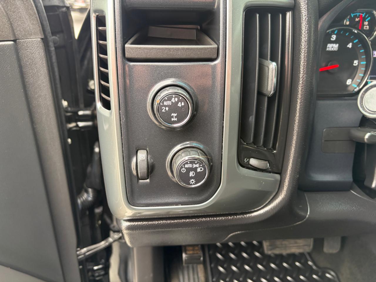 Chevrolet Silverado 1500 4WD Double Cab 143.5" LT w/1LT 2015