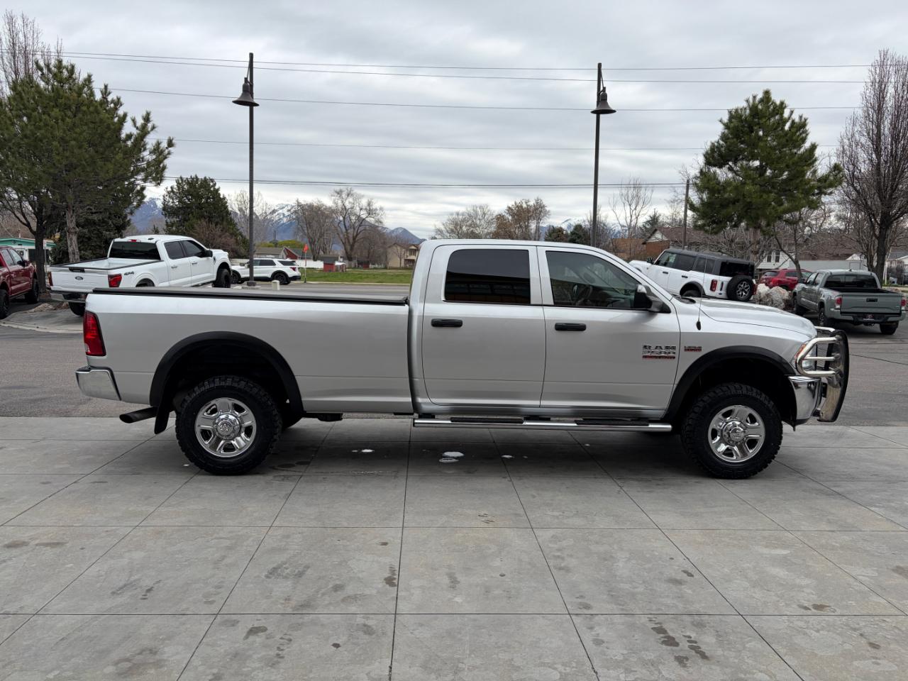 RAM 2500 Tradesman 4x4 Crew Cab 8' Box 2018
