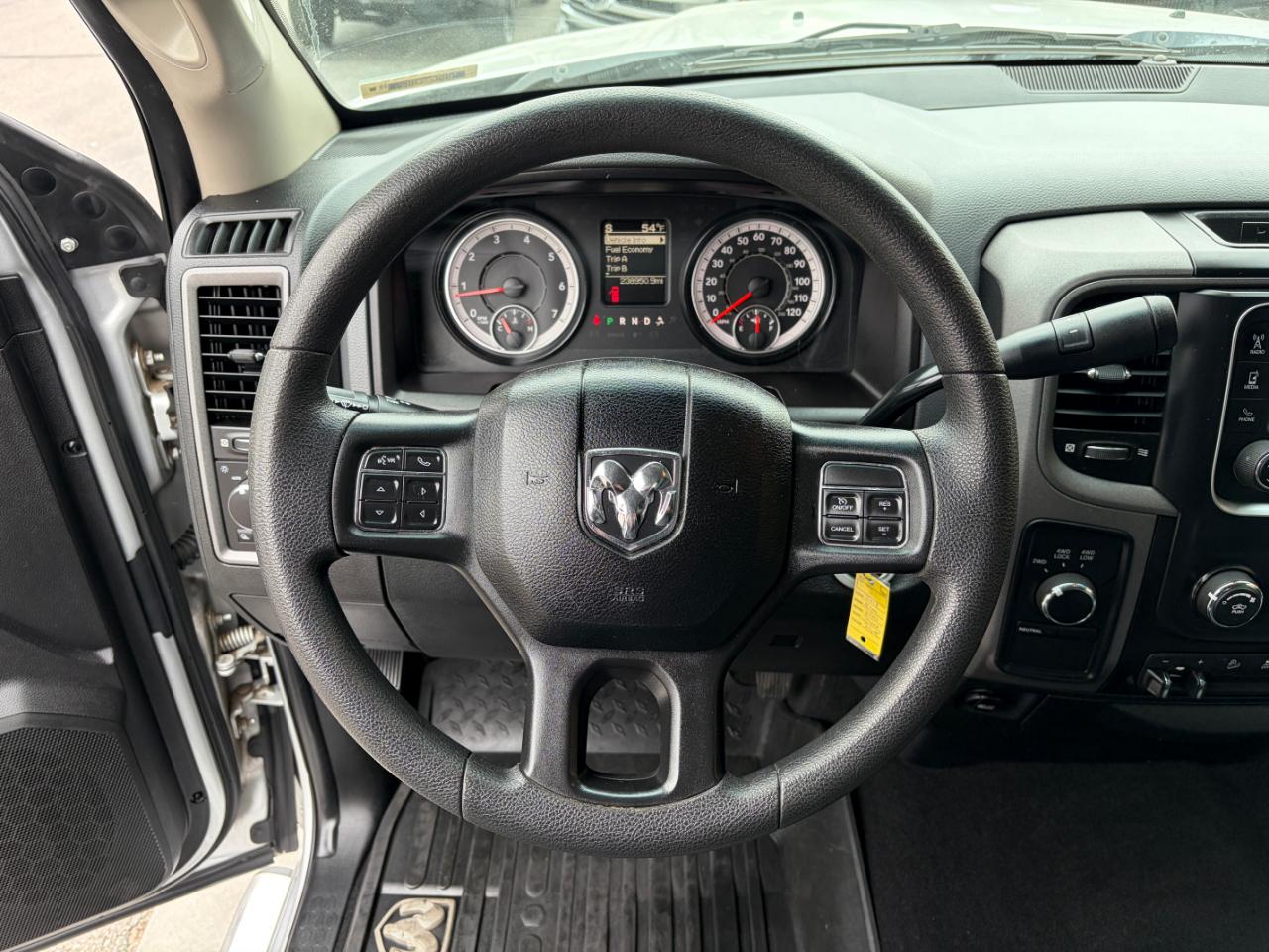 RAM 2500 Tradesman 4x4 Crew Cab 8' Box 2018