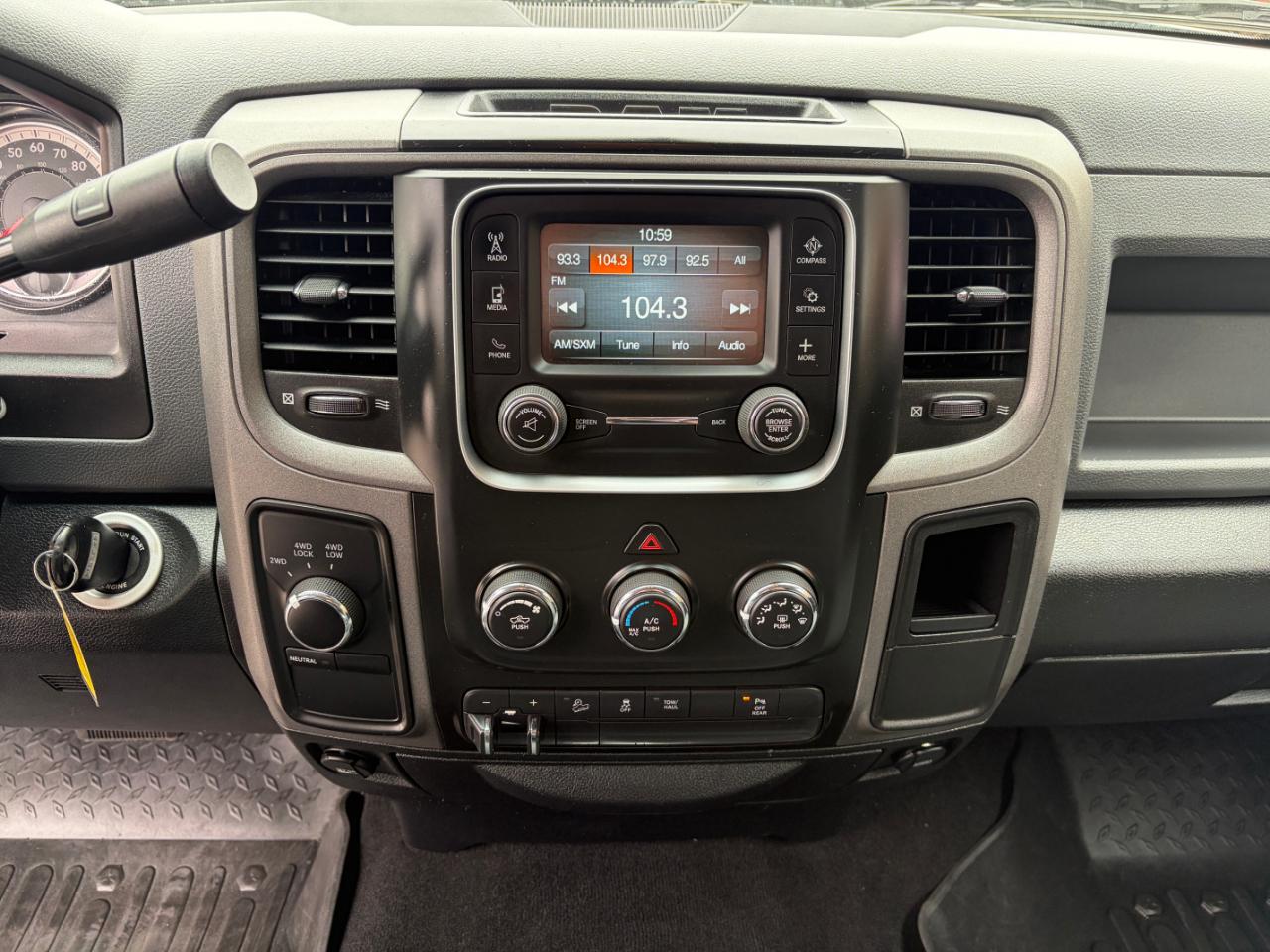 RAM 2500 Tradesman 4x4 Crew Cab 8' Box 2018