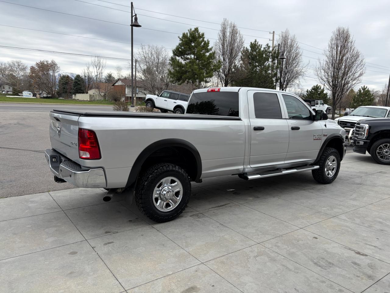 RAM 2500 Tradesman 4x4 Crew Cab 8' Box 2018