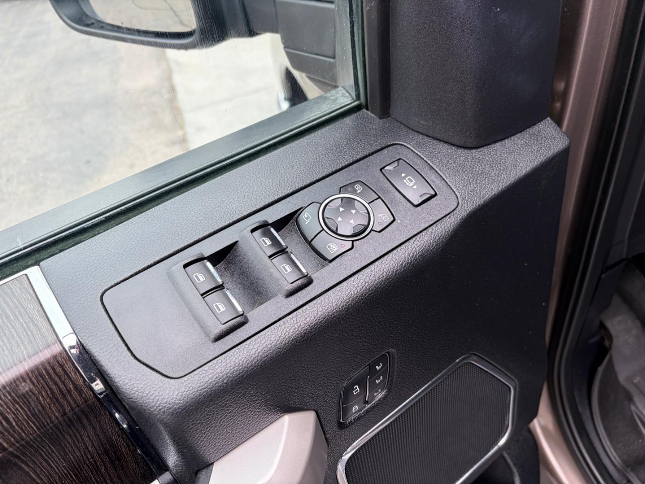 Ford Super Duty F-250 SRW Lariat 4WD Crew Cab 6.75' Box 2020