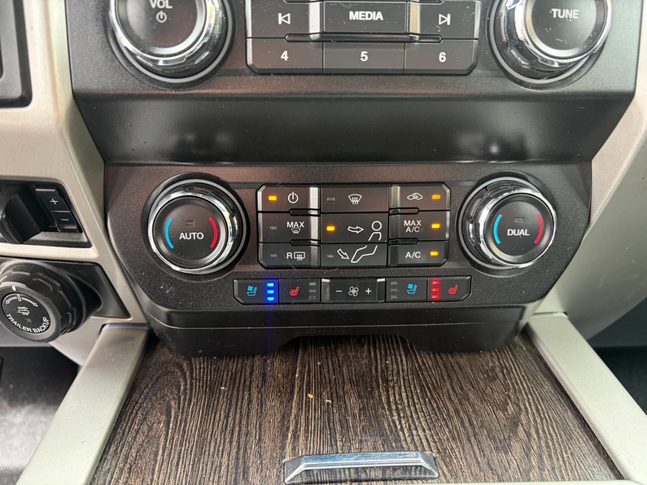 Ford Super Duty F-250 SRW Lariat 4WD Crew Cab 6.75' Box 2020