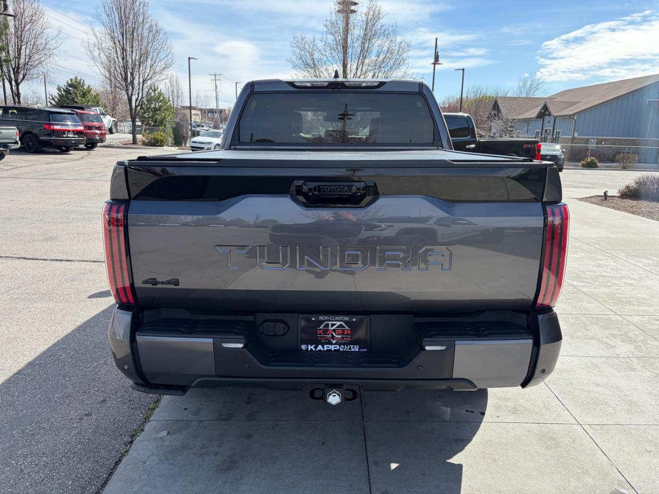 Toyota Tundra 4WD Platinum Hybrid CrewMax 5.5' Bed (Natl) 2023