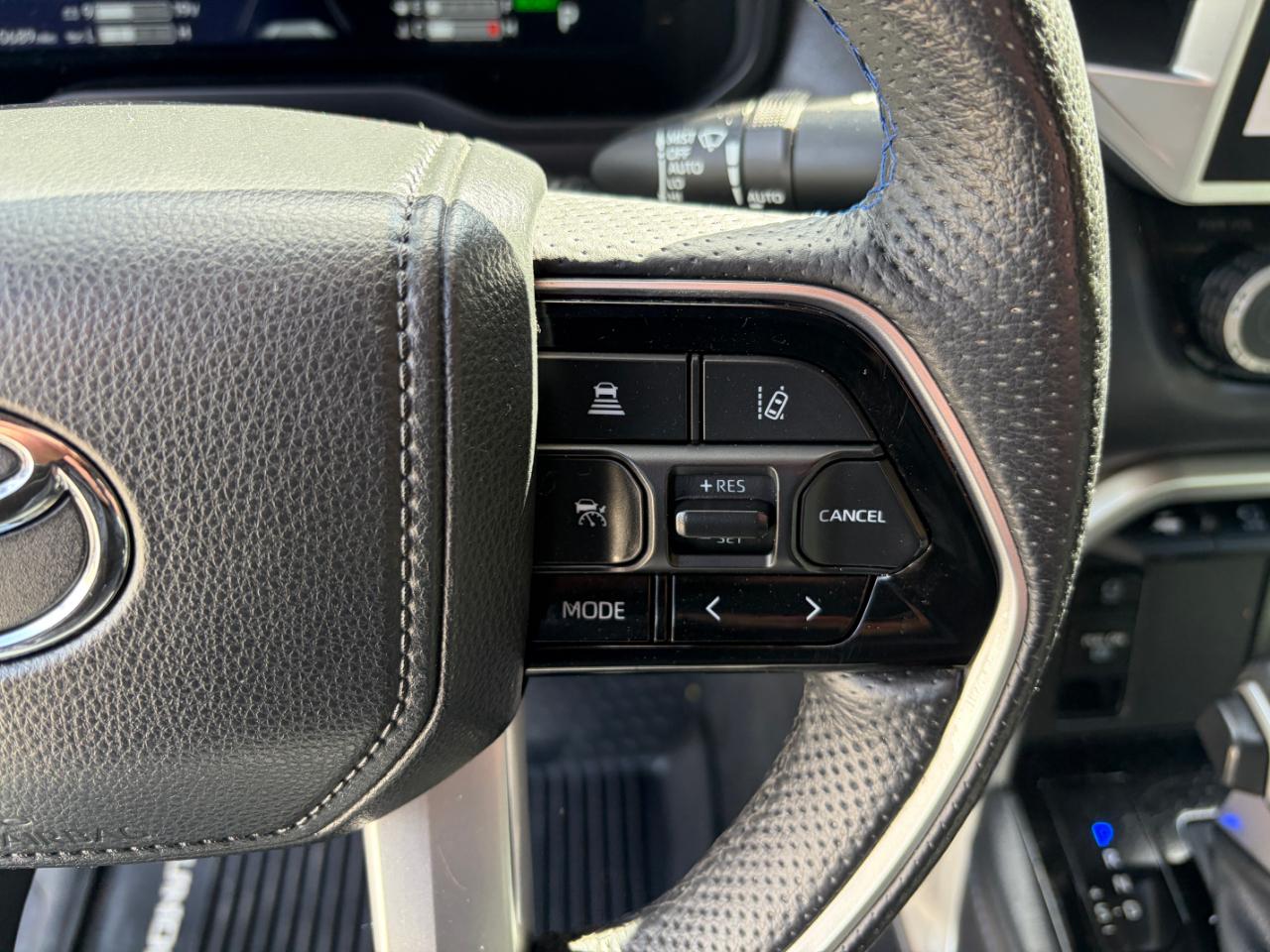 Toyota Tundra 4WD Platinum Hybrid CrewMax 5.5' Bed (Natl) 2023