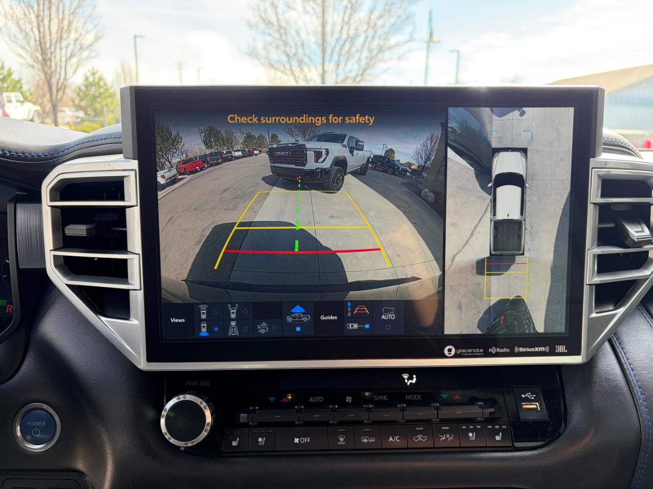 Toyota Tundra 4WD Platinum Hybrid CrewMax 5.5' Bed (Natl) 2023