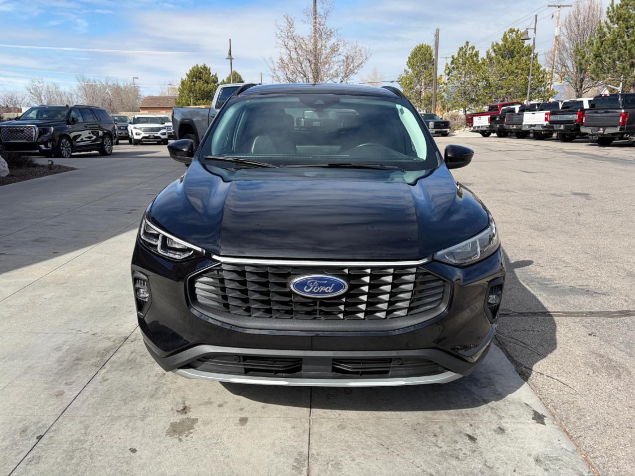 Ford Escape Platinum AWD 2025