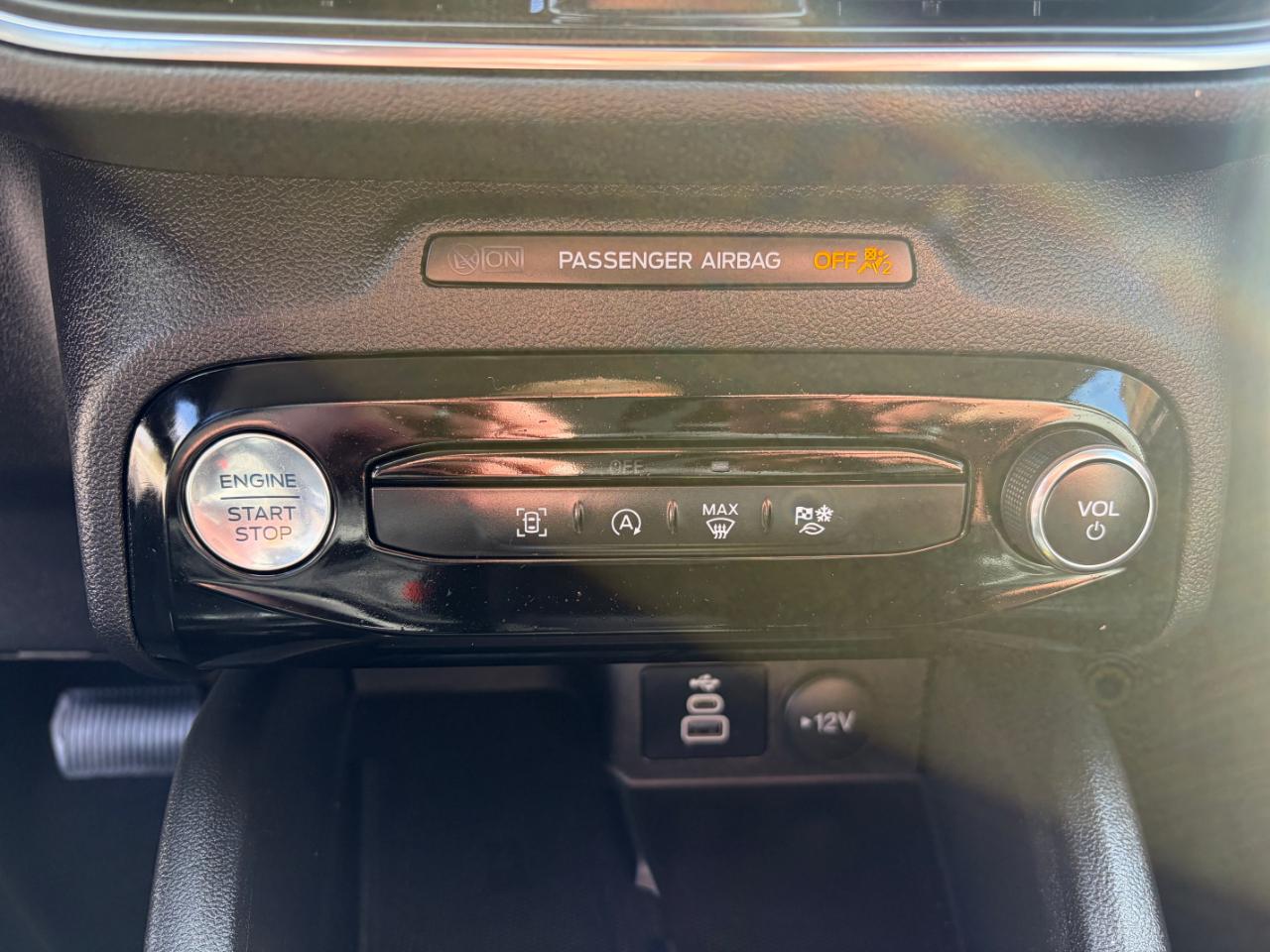 Ford Escape Platinum AWD 2025