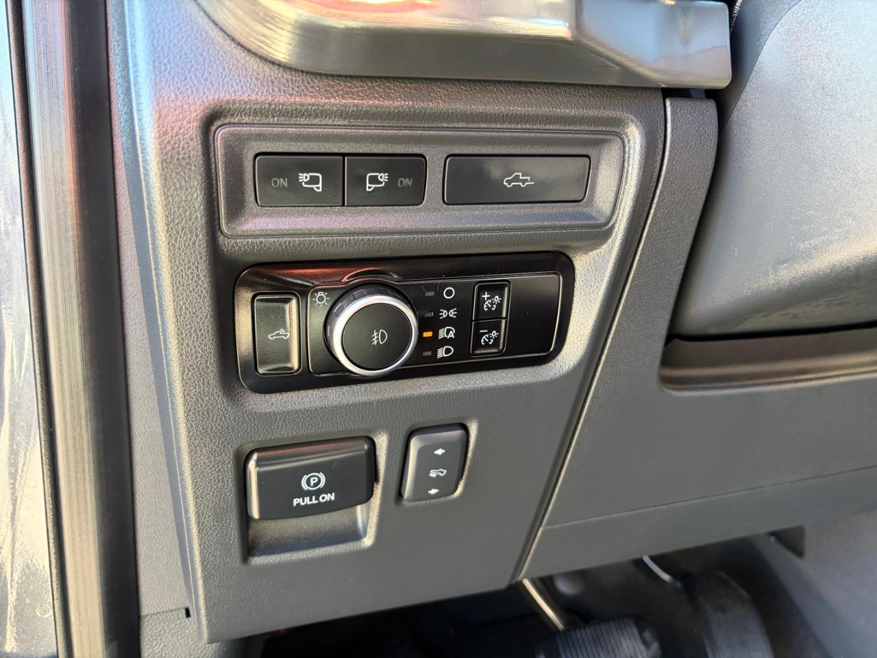 Ford F-150 Lariat 4WD SuperCrew 6.5' Box 2023