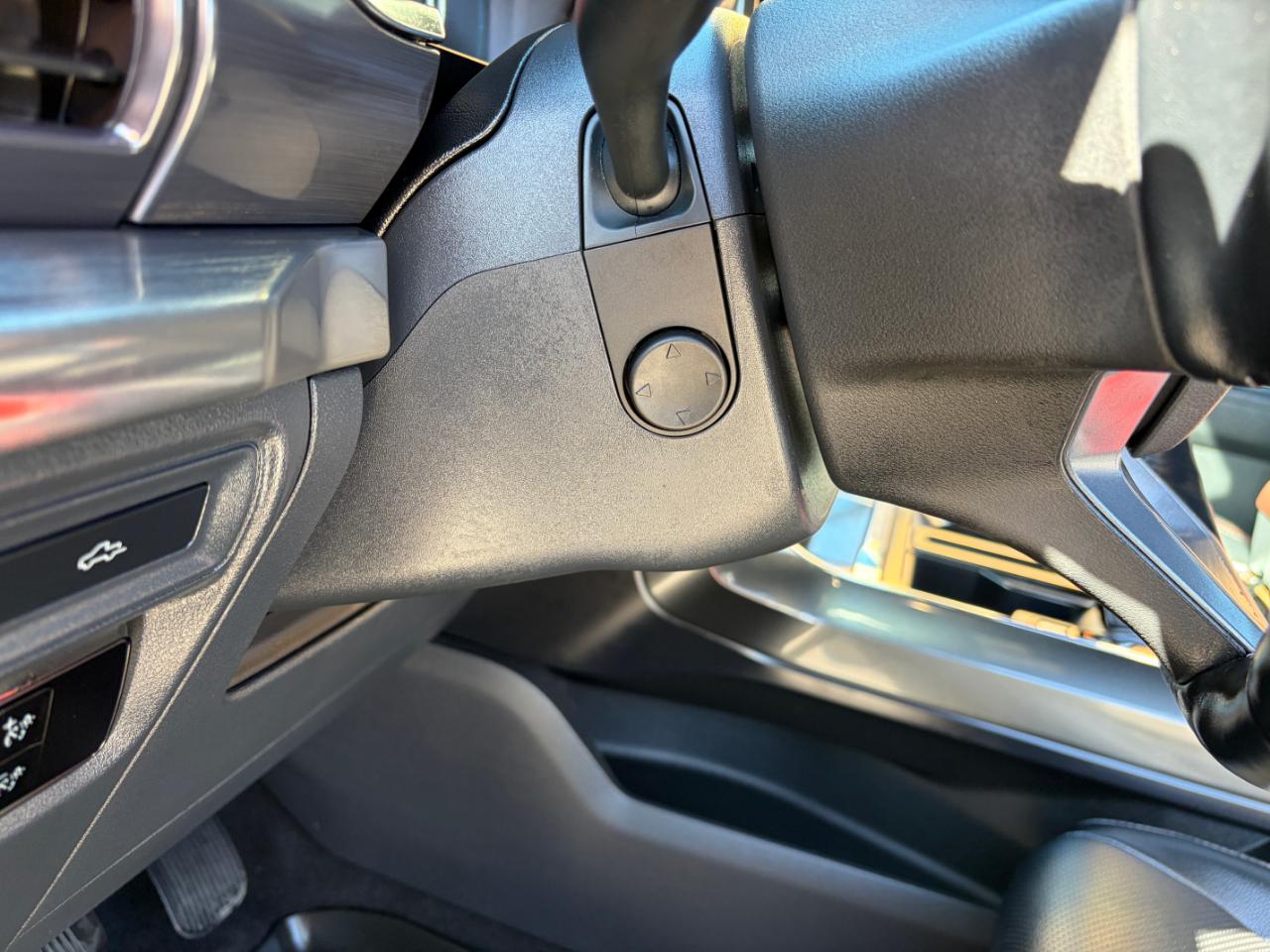 Ford F-150 Lariat 4WD SuperCrew 6.5' Box 2023