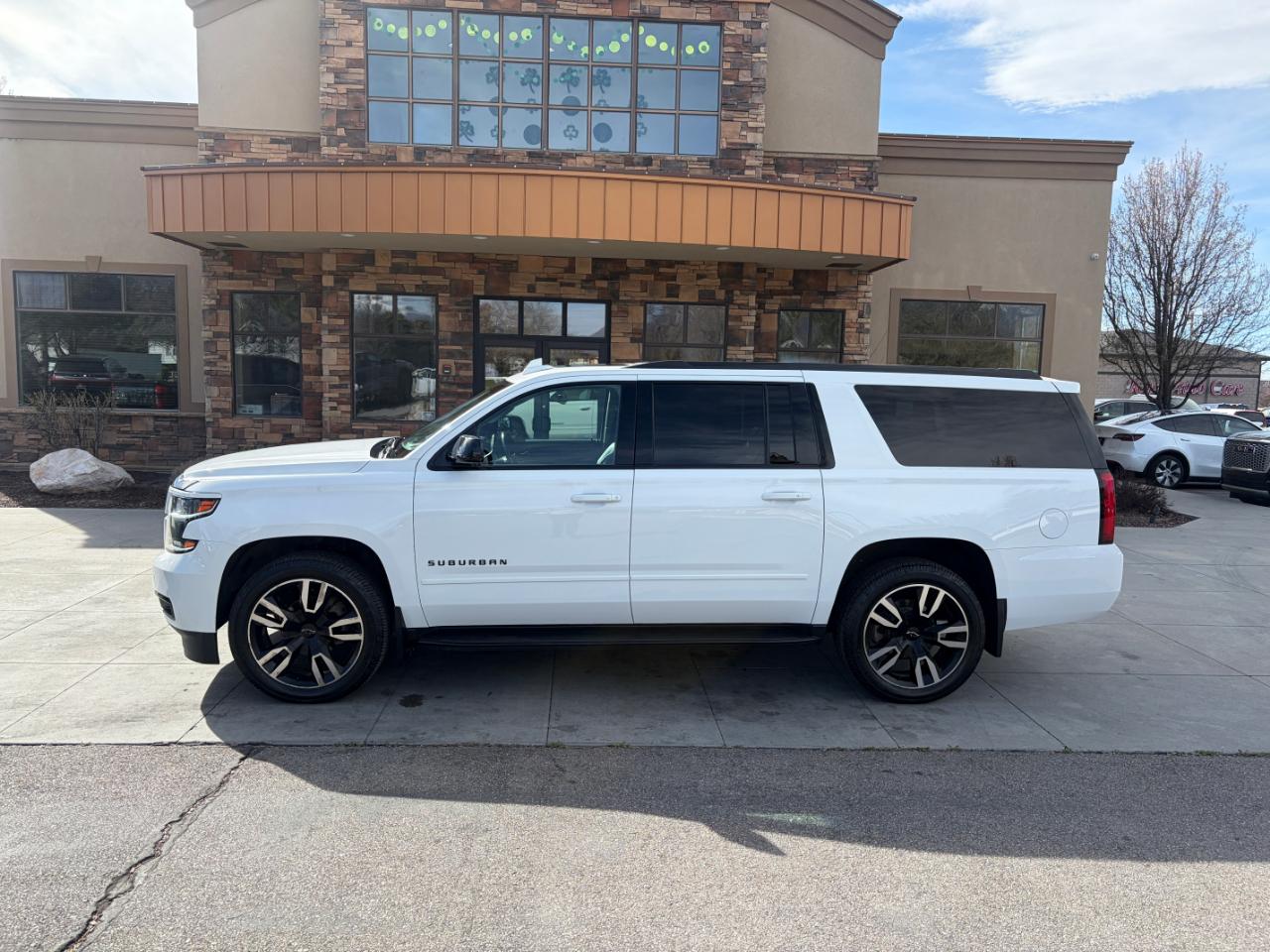 Chevrolet Suburban 4WD 4dr 1500 Premier 2019
