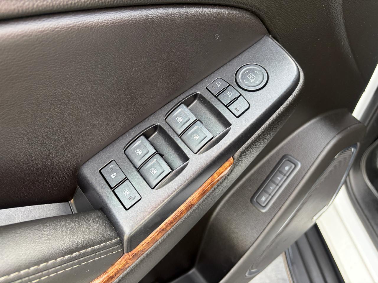 Chevrolet Suburban 4WD 4dr 1500 Premier 2019