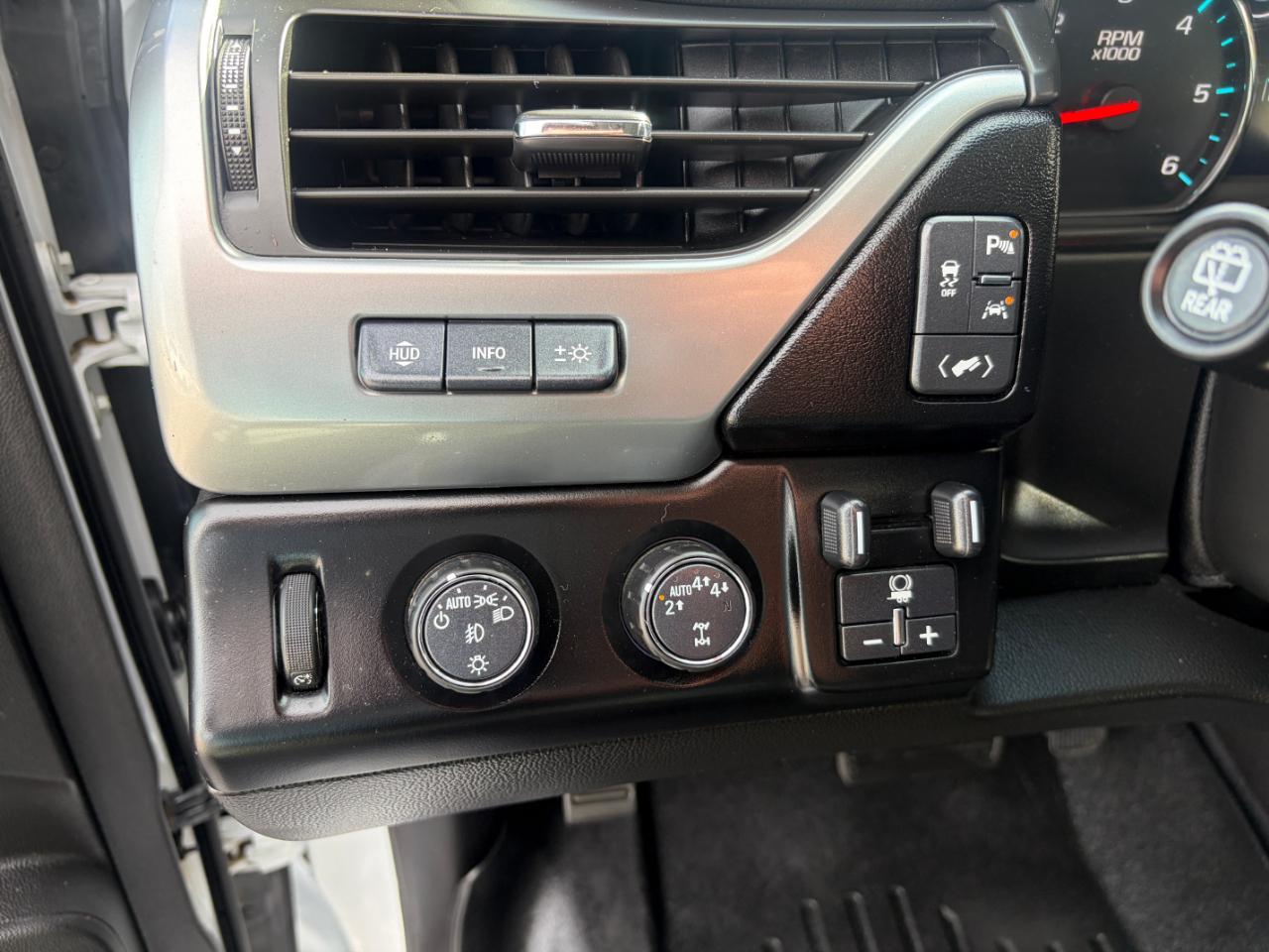 Chevrolet Suburban 4WD 4dr 1500 Premier 2019