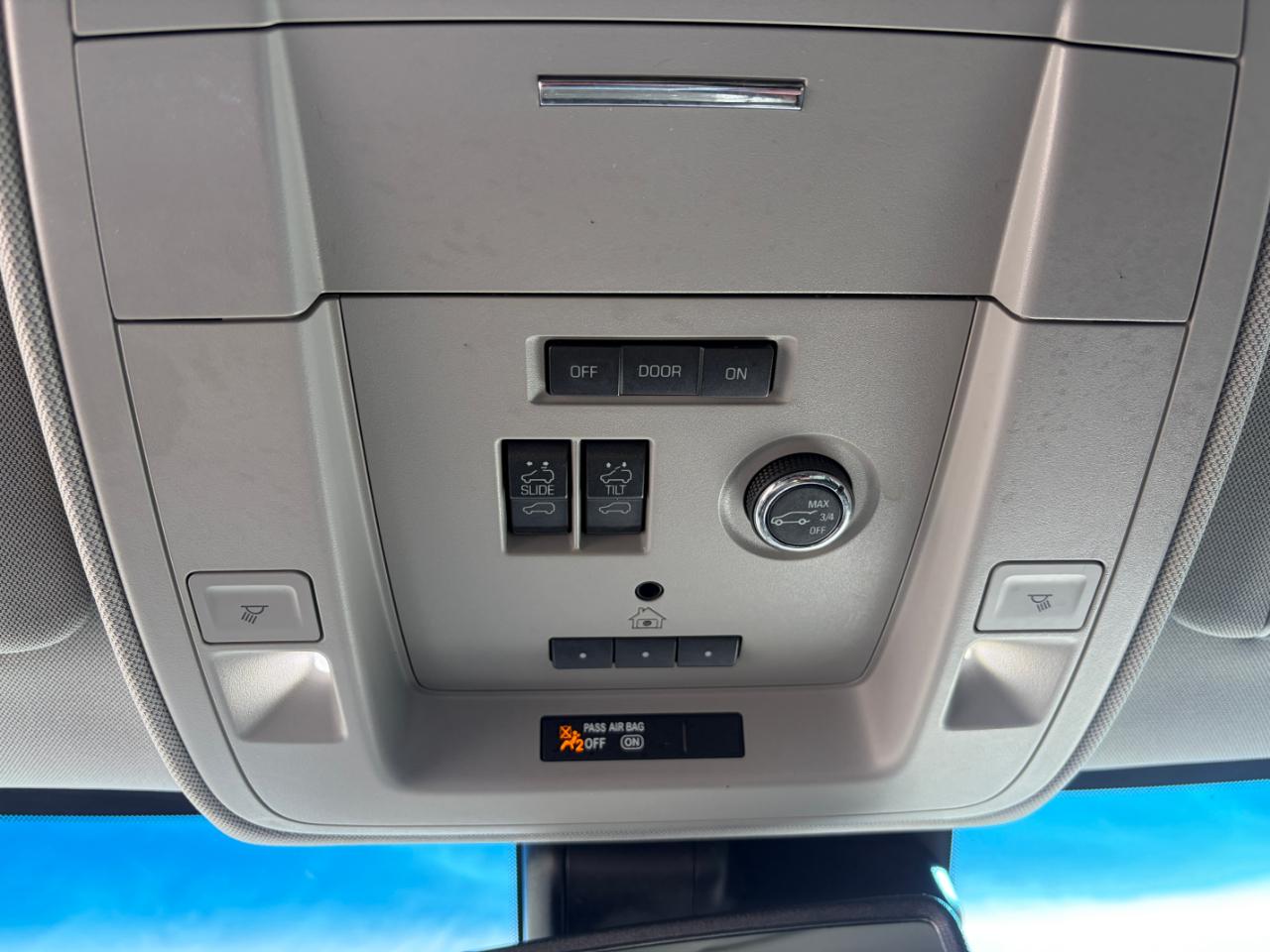 Chevrolet Suburban 4WD 4dr 1500 Premier 2019