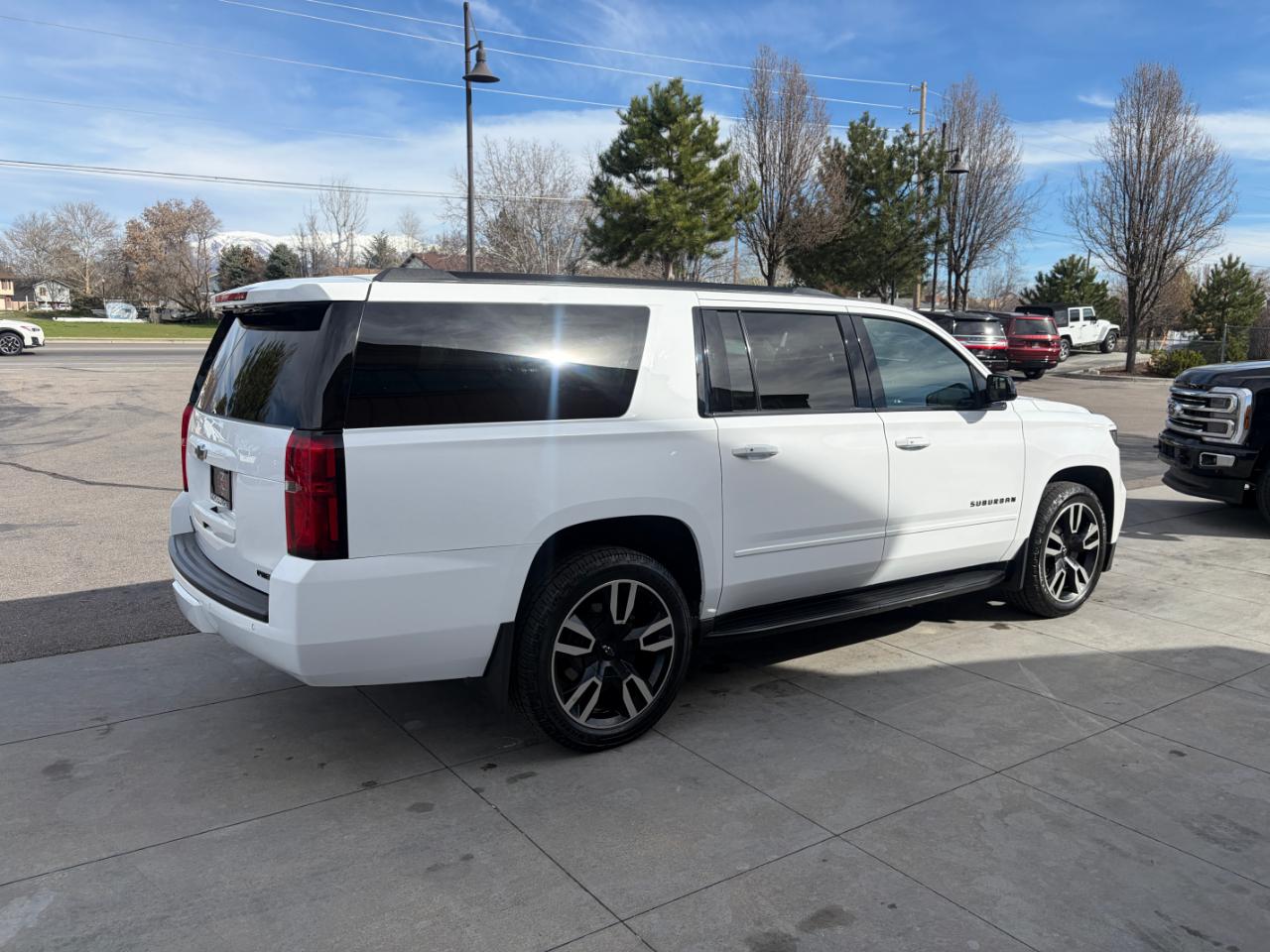 Chevrolet Suburban 4WD 4dr 1500 Premier 2019