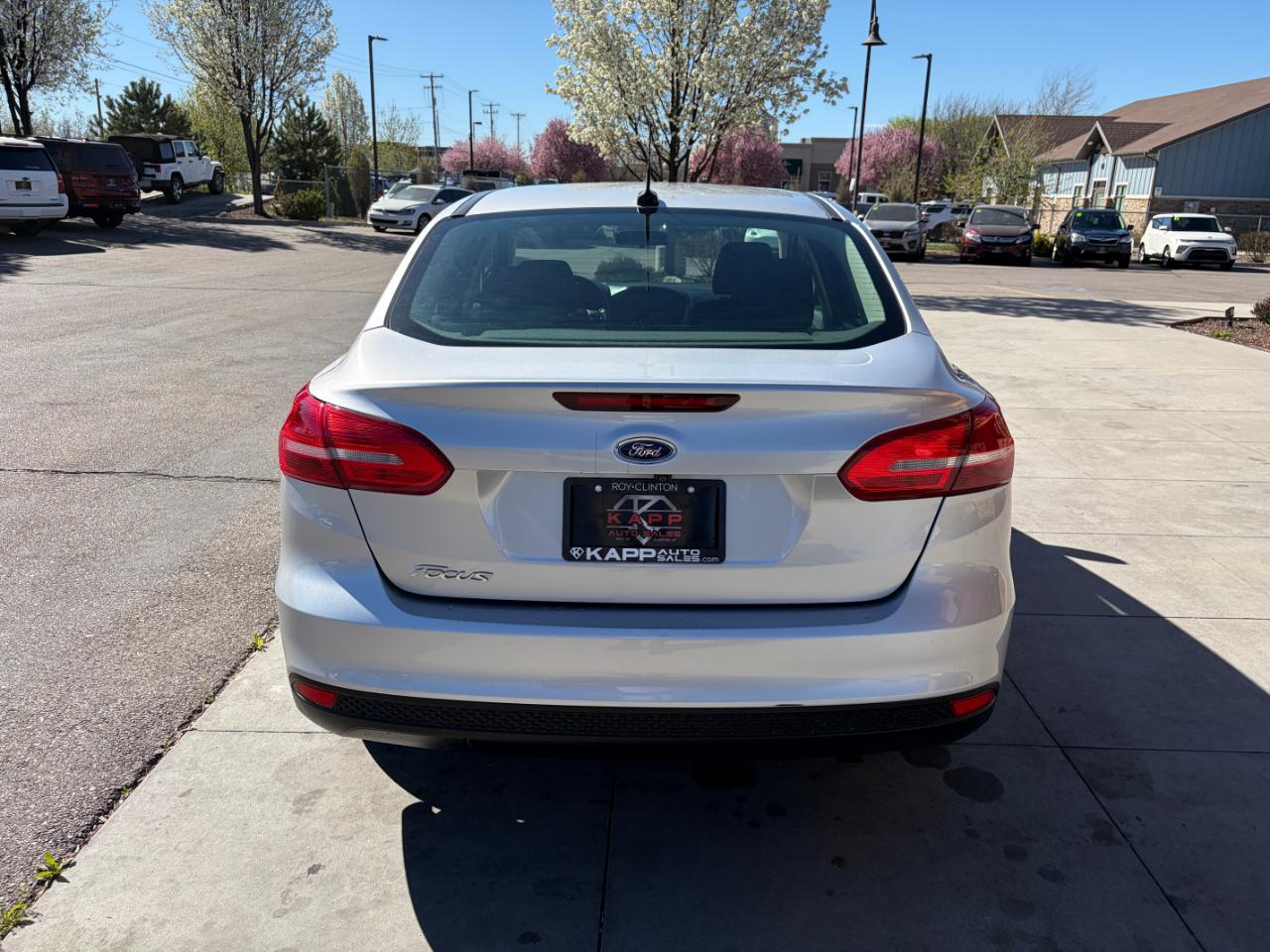 Ford Focus S Sedan 2018