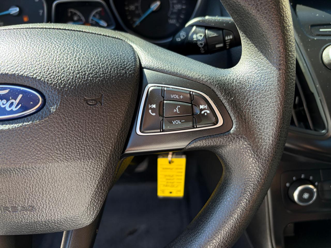 Ford Focus S Sedan 2018