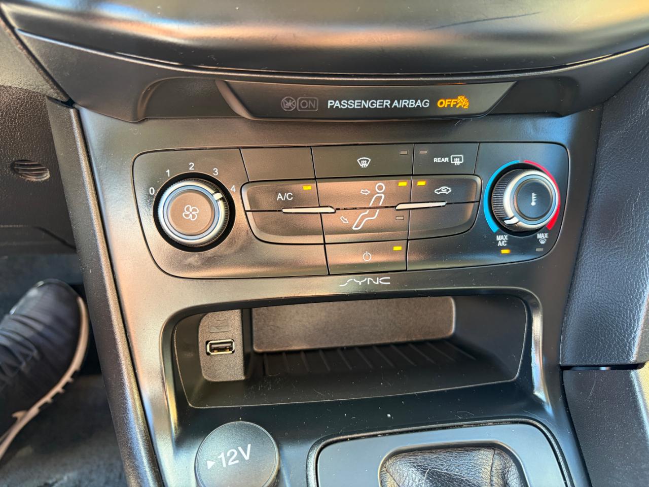 Ford Focus S Sedan 2018