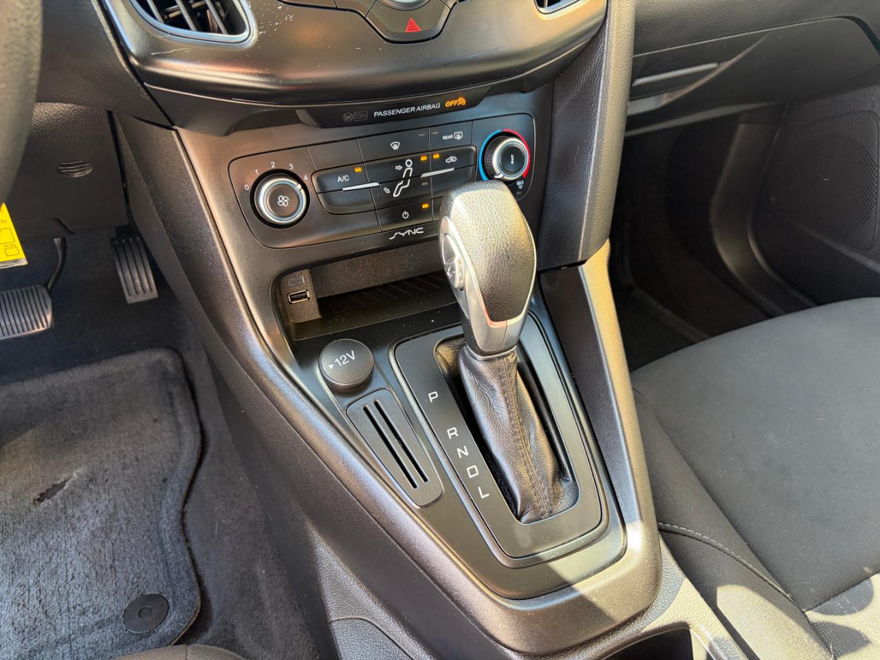 Ford Focus S Sedan 2018