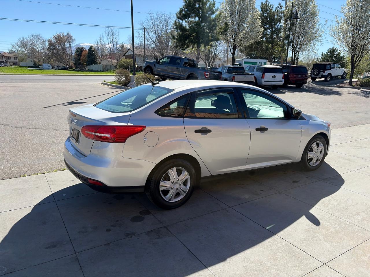 Ford Focus S Sedan 2018