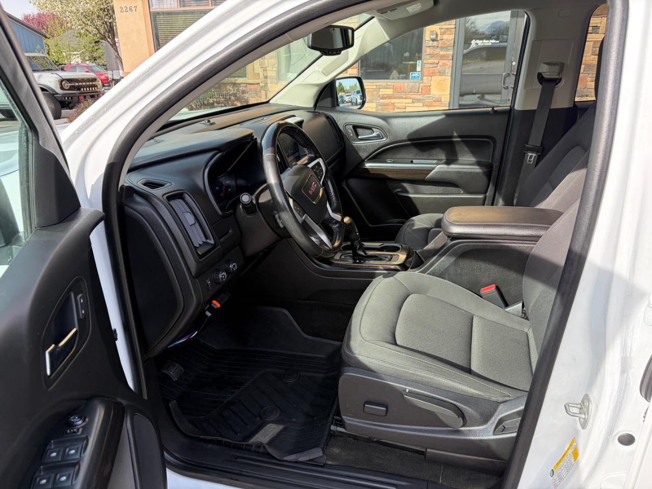 GMC Canyon 4WD Crew Cab 140.5" SLE 2018