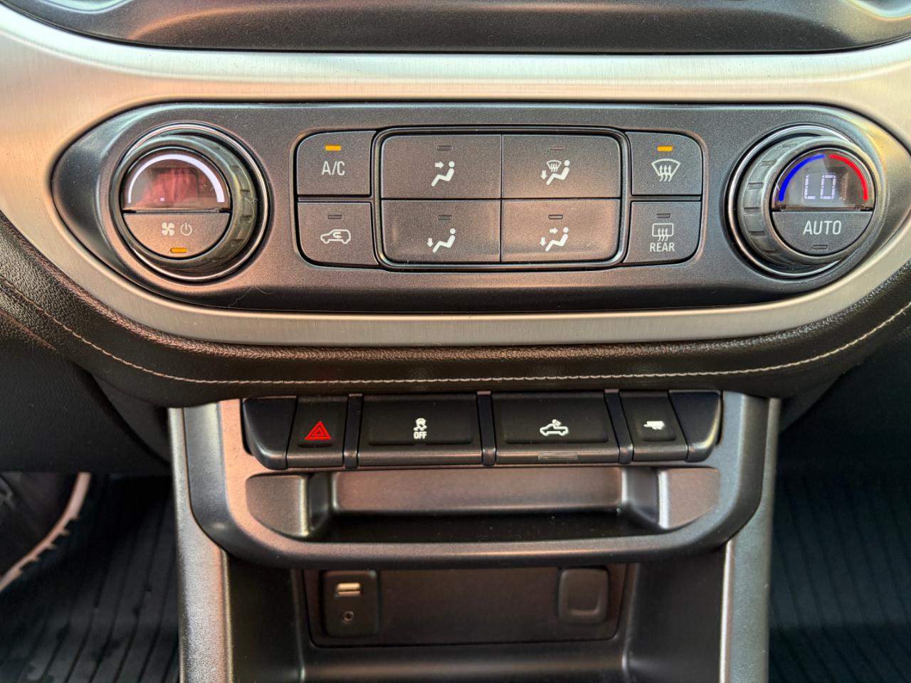 GMC Canyon 4WD Crew Cab 140.5" SLE 2018