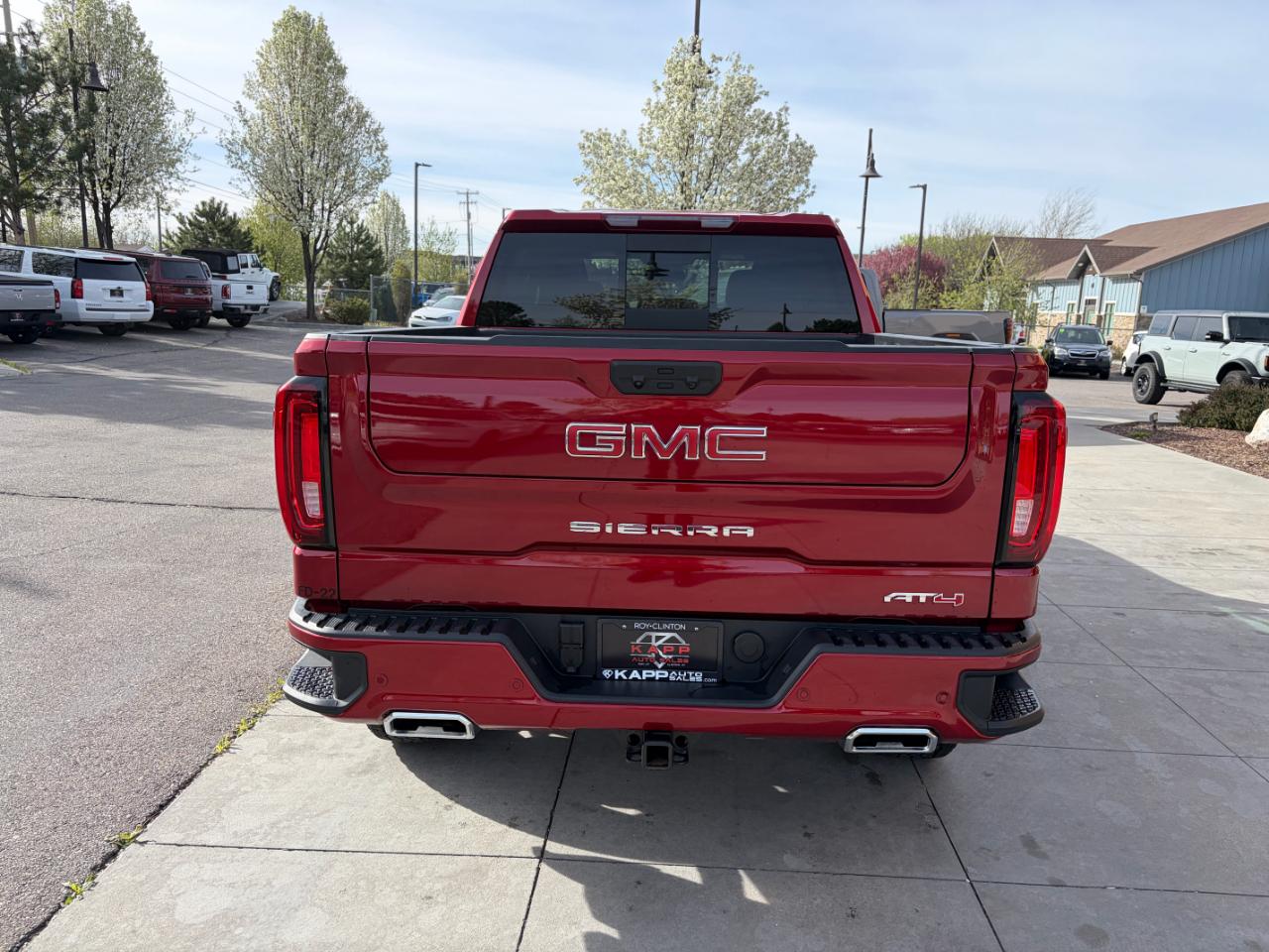 GMC Sierra 1500 4WD Crew Cab 147" AT4 2025
