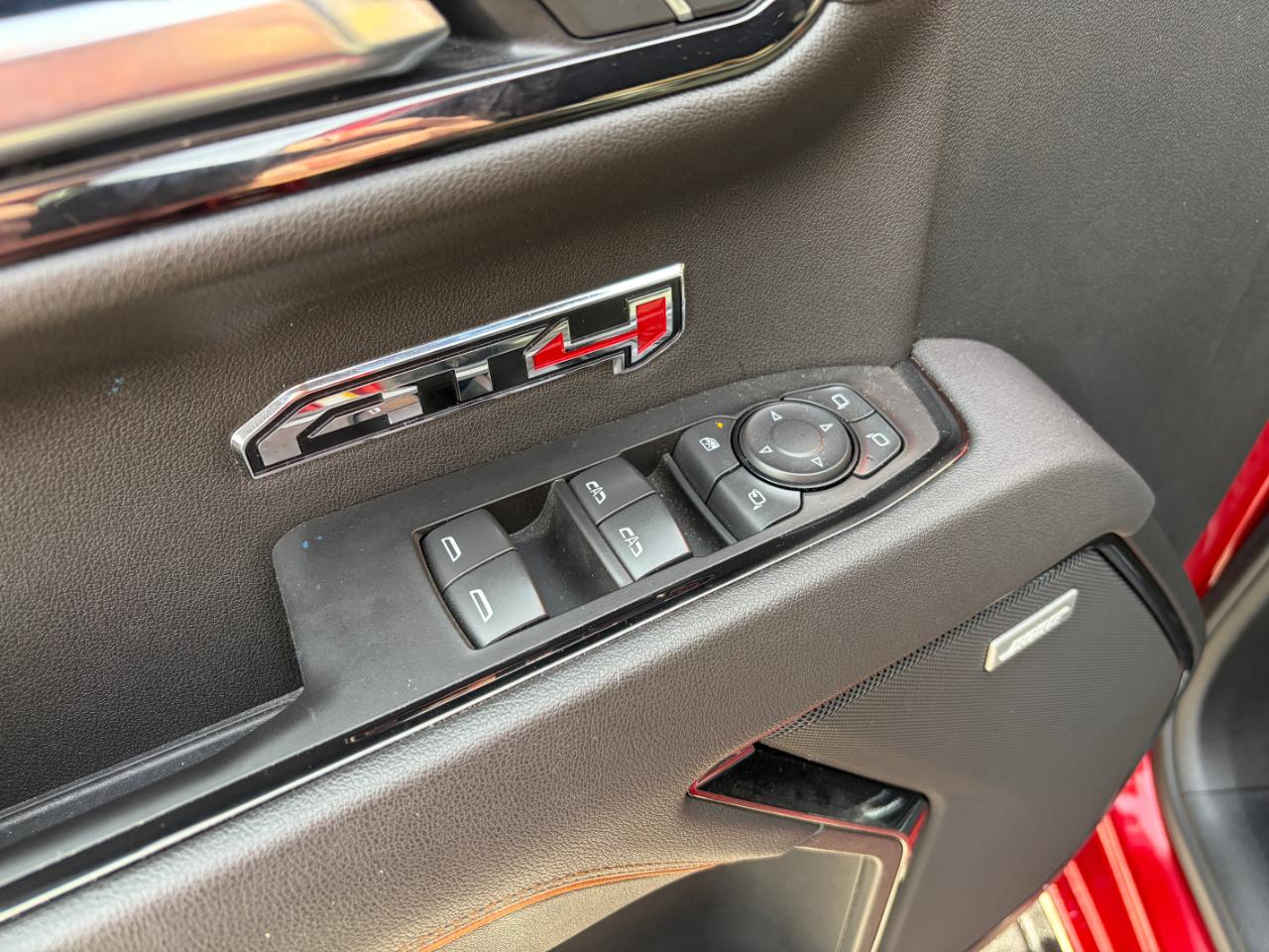 GMC Sierra 1500 4WD Crew Cab 147" AT4 2025