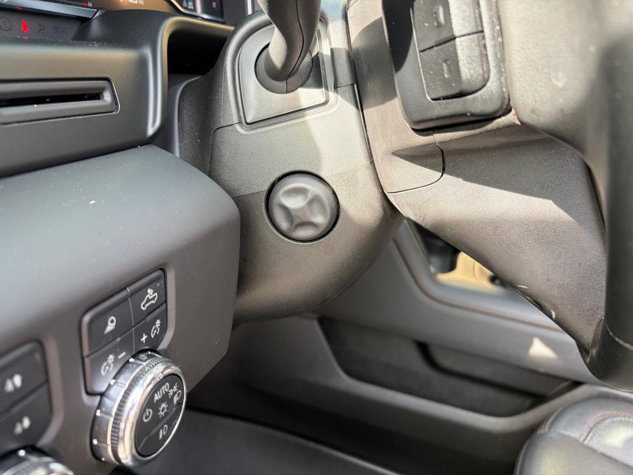 GMC Sierra 1500 4WD Crew Cab 147" AT4 2025