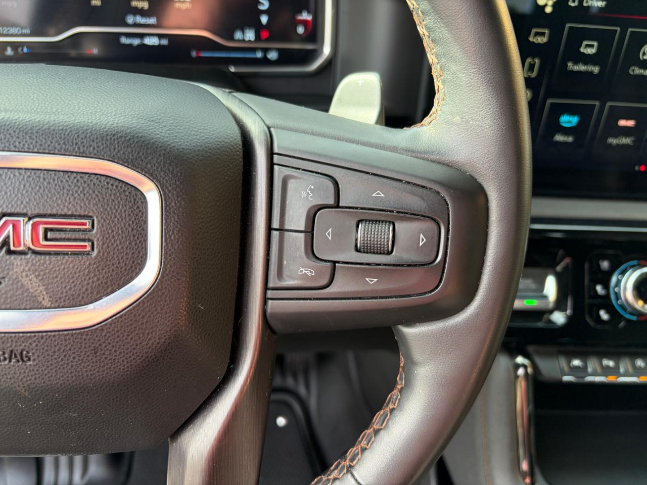 GMC Sierra 1500 4WD Crew Cab 147" AT4 2025