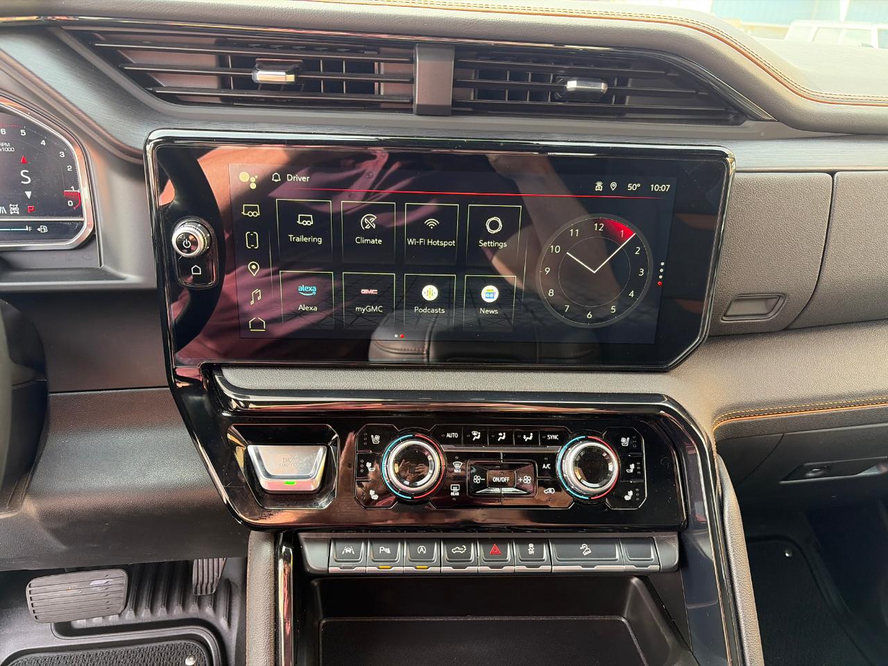 GMC Sierra 1500 4WD Crew Cab 147" AT4 2025