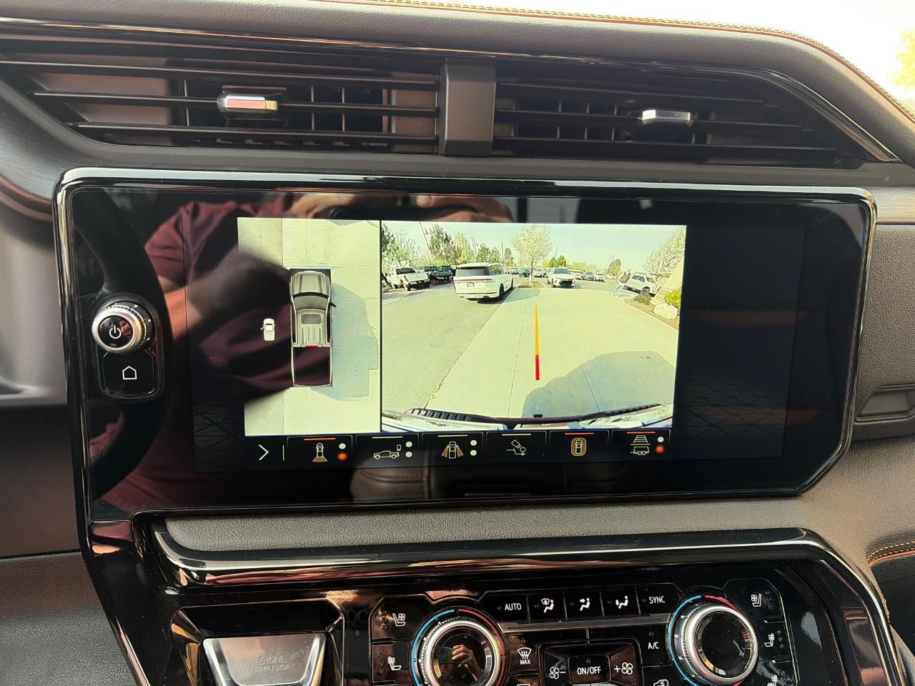 GMC Sierra 1500 4WD Crew Cab 147" AT4 2025