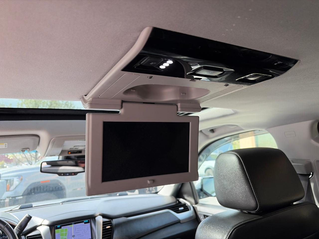 Chevrolet Suburban 4WD 4dr 1500 LT 2017