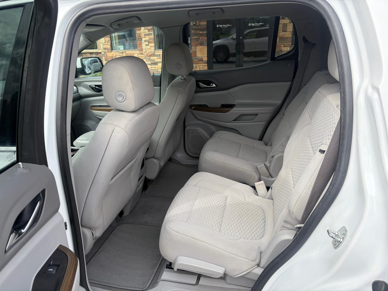 GMC Acadia AWD 4dr SLE w/SLE-2 2019