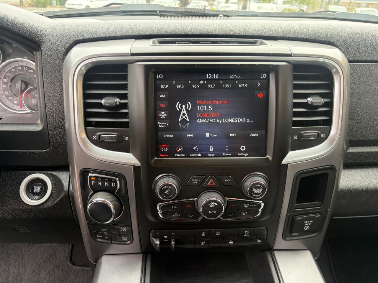 RAM 1500 Classic SLT 4x4 Crew Cab 6'4" Box 2021