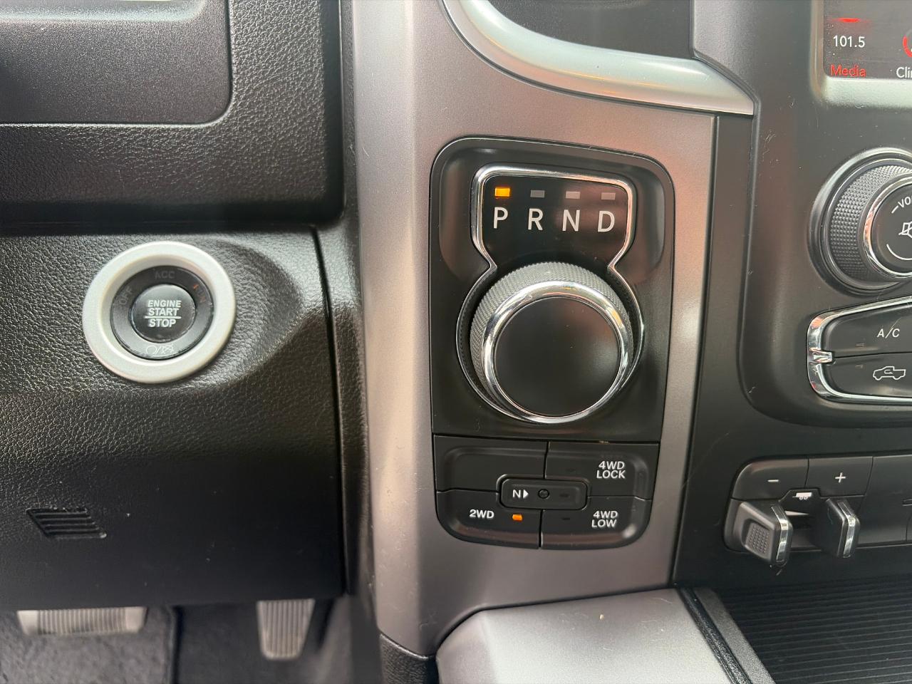 RAM 1500 Classic SLT 4x4 Crew Cab 6'4" Box 2021