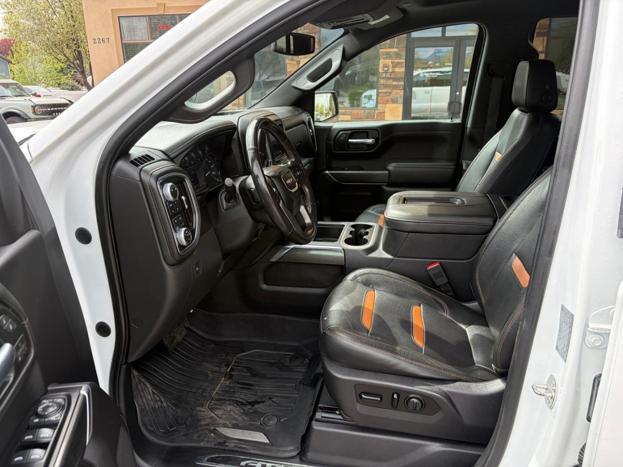 GMC Sierra 1500 4WD Crew Cab 157" AT4 2019