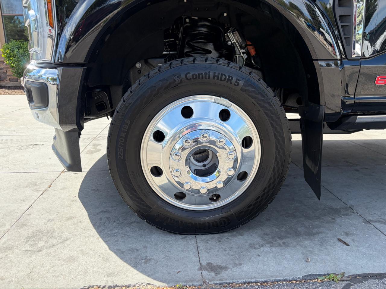 Ford Super Duty F-450 DRW King Ranch 4WD Crew Cab 8' Box 2025