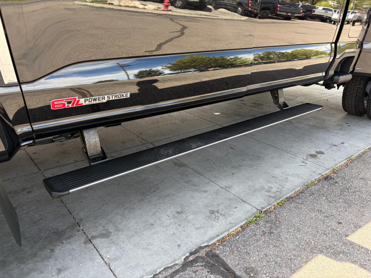 Ford Super Duty F-450 DRW King Ranch 4WD Crew Cab 8' Box 2025