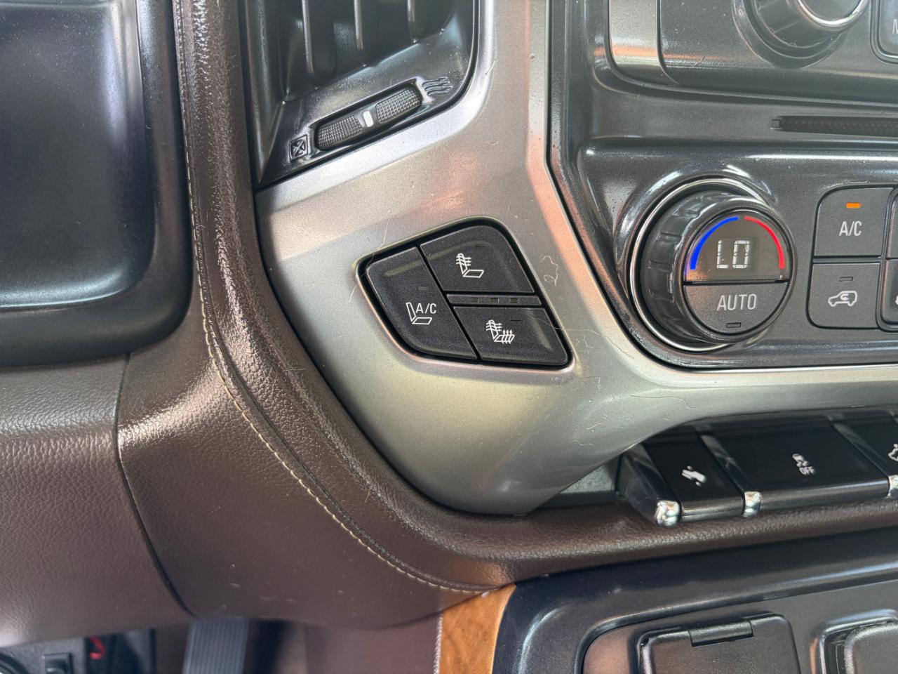 Chevrolet Silverado 1500 4WD Crew Cab 143.5" LTZ w/1LZ 2014