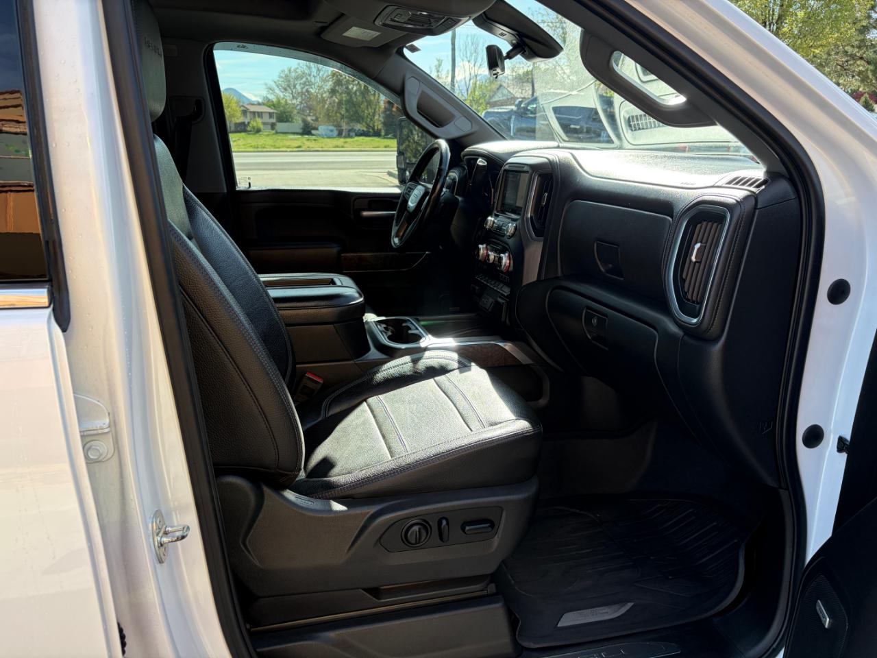 GMC Sierra 3500HD 4WD Crew Cab 159" Denali 2020