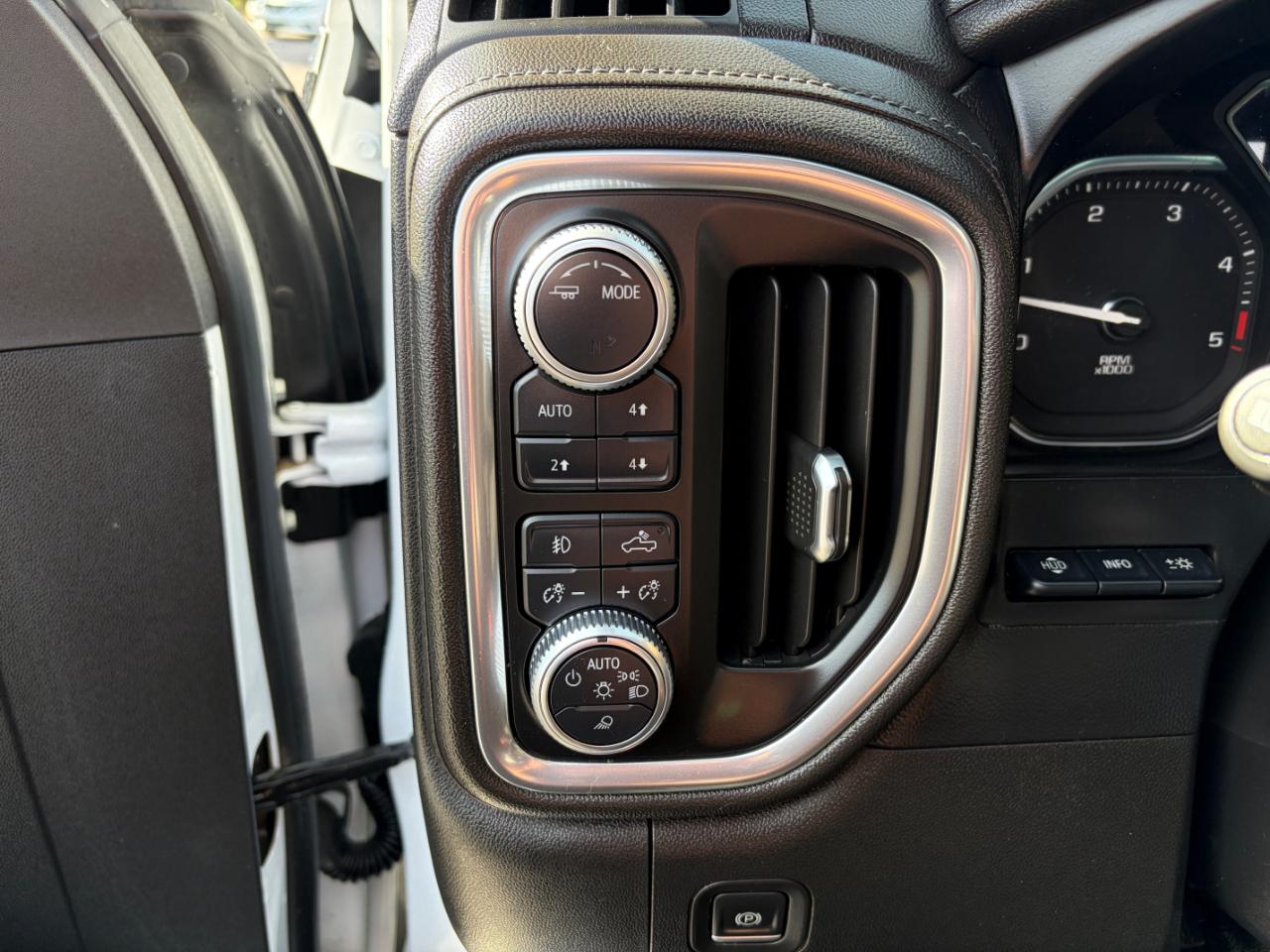 GMC Sierra 3500HD 4WD Crew Cab 159" Denali 2020