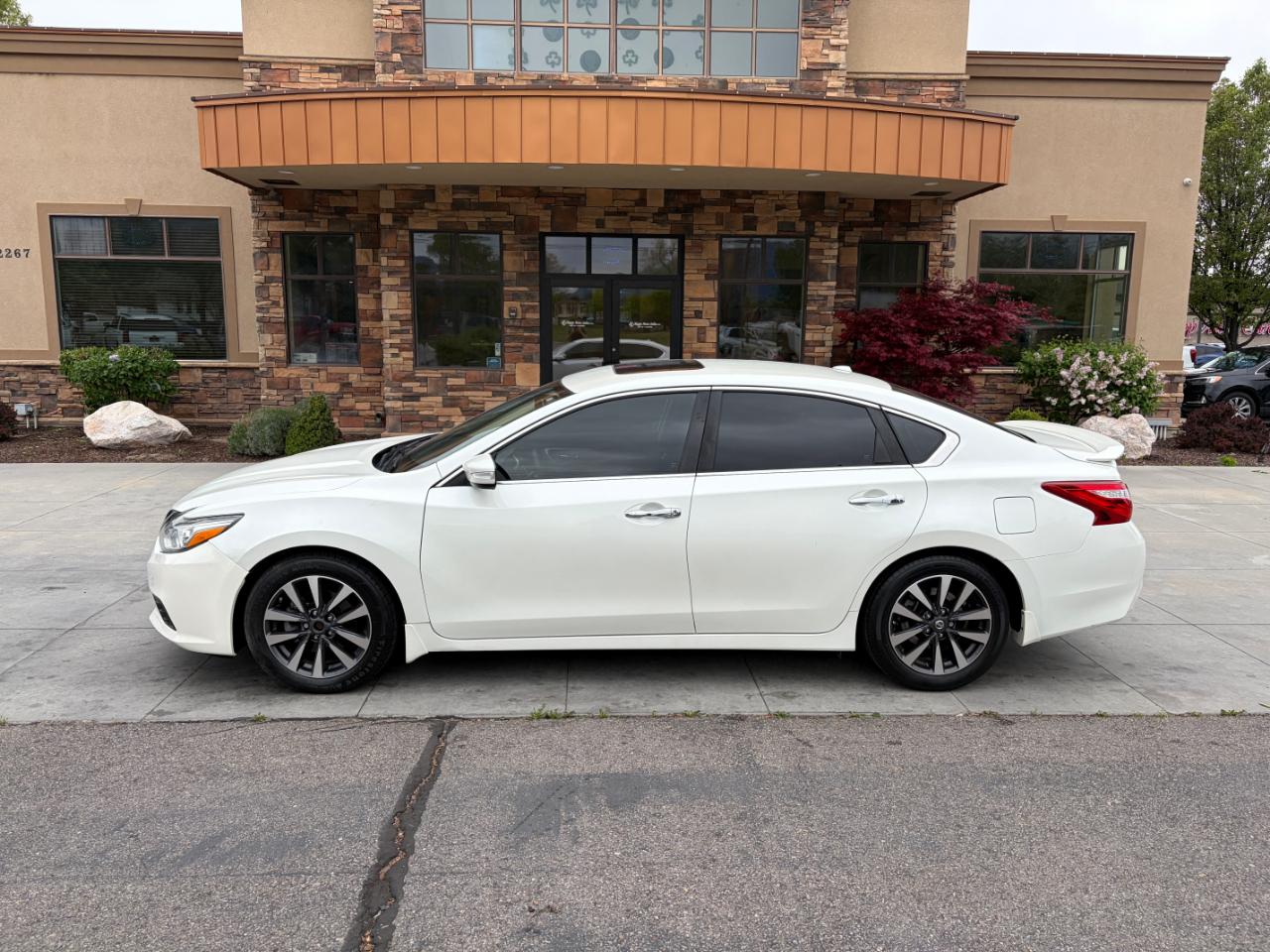 Nissan Altima 2017.5 2.5 SL Sedan 2017