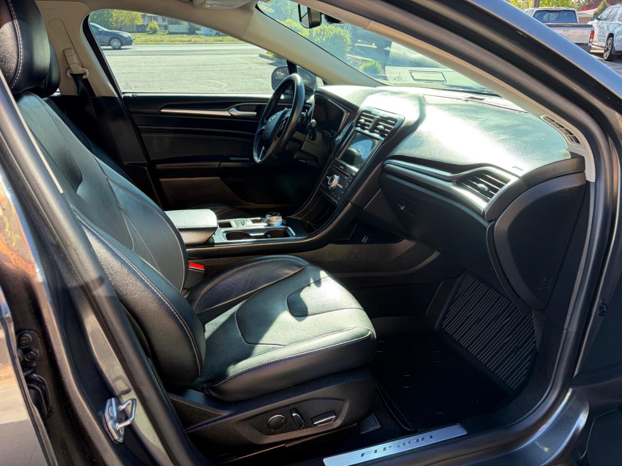 Ford Fusion Titanium AWD 2019