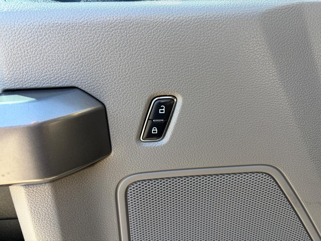 Ford Super Duty F-250 SRW XLT 4WD Crew Cab 6.75' Box 2018