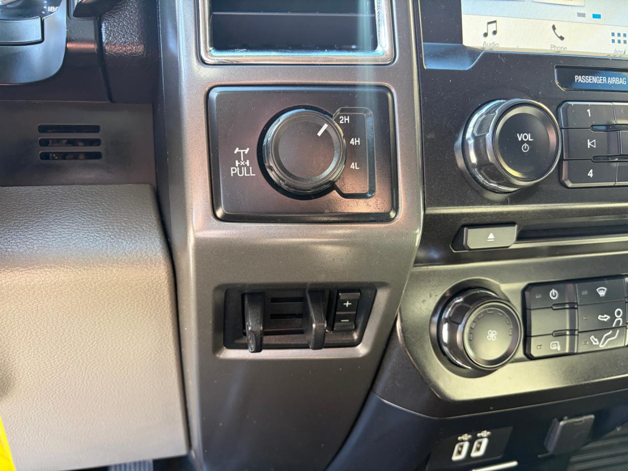 Ford Super Duty F-250 SRW XLT 4WD Crew Cab 6.75' Box 2018