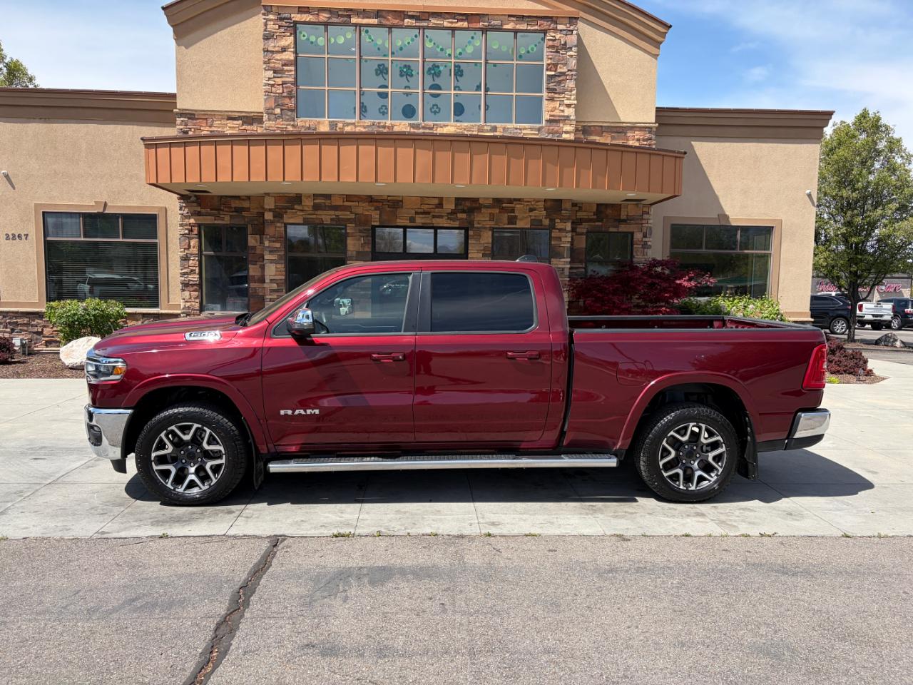 RAM 1500 Laramie 4x4 Crew Cab 6'4" Box 2025